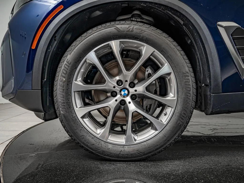 New 2026 Blue BMW xDrive40i image 10