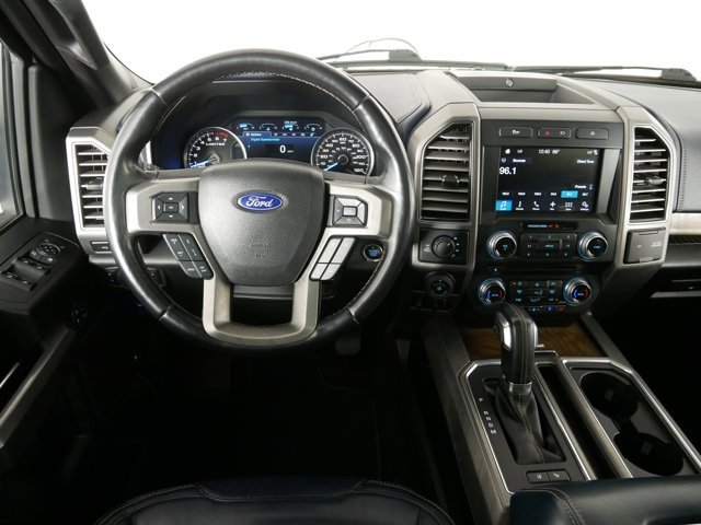 Used 2018 White Platinum Metallic Tri-Coat Ford Crew Cab Limited image 22