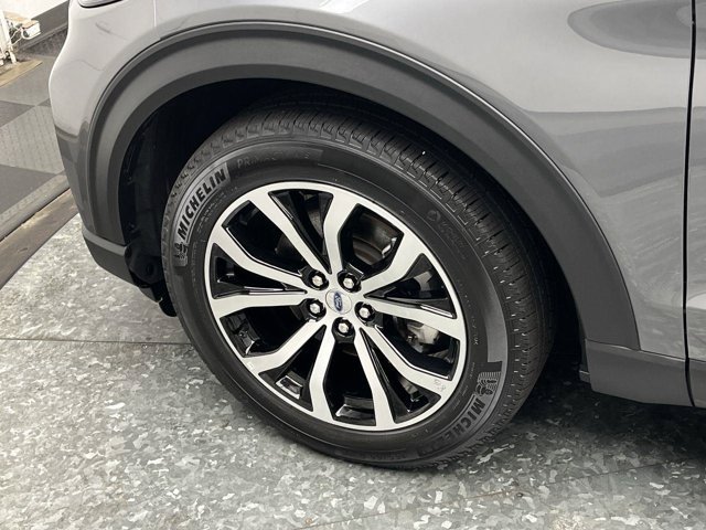 Used 2025 Carbonized Gray Metallic Ford ST-Line image 36