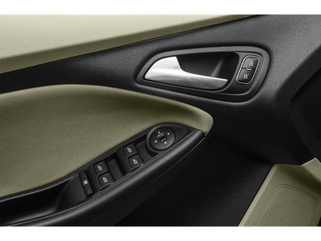 Used 2018 Oxford White Ford SE image 20