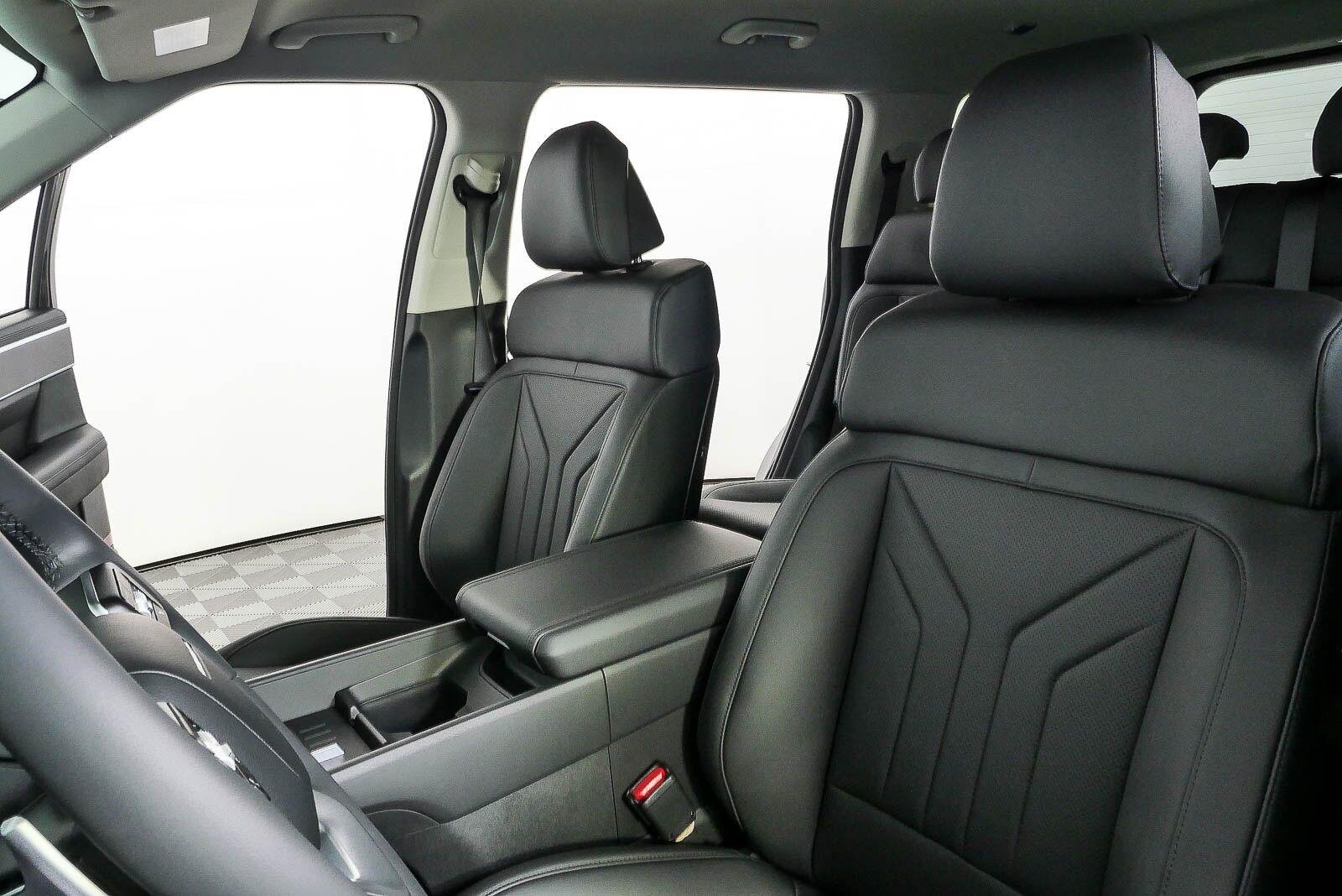 New 2026 Rockwood Green Hyundai SEL FWD image 5