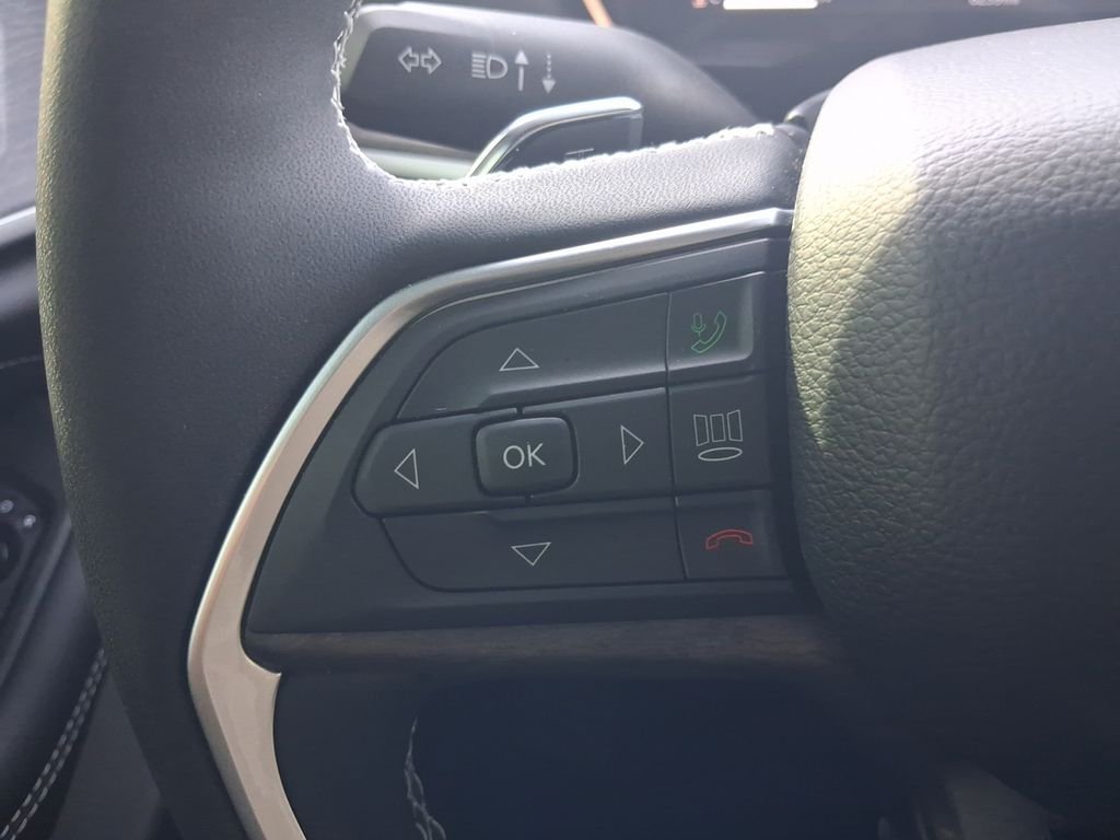 Used 2026 White Jeep Limited Reserve image 23