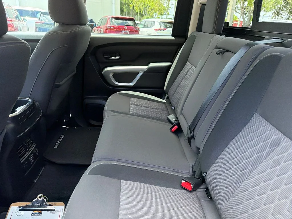 2024 Nissan Titan SV - Photo 33