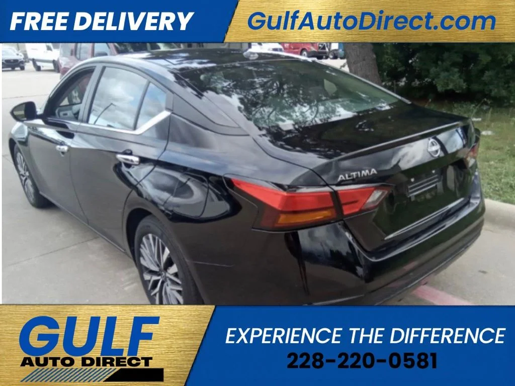 Used 2025 Black Nissan 2.5 SV image 4