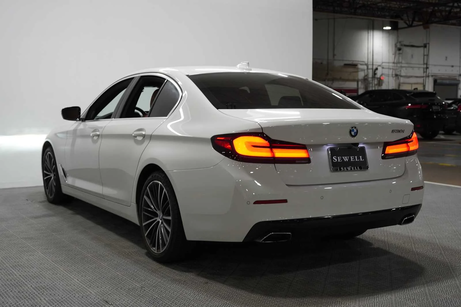 Used 2023 Alpine White BMW 530i image 6