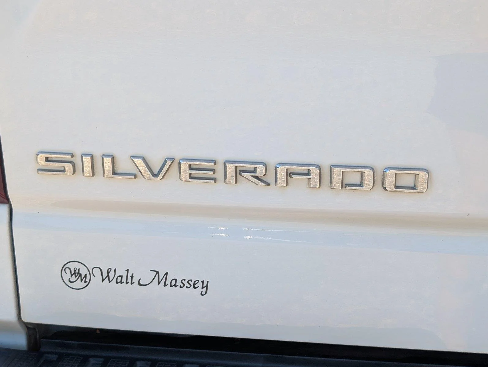 Used 2020 SUMMIT WHITE Chevrolet LT Trail Boss image 6
