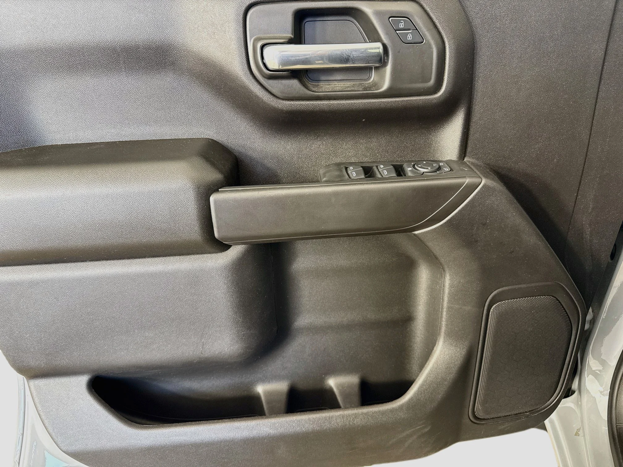 Used 2024 Slate Gray Metallic Chevrolet Custom image 19