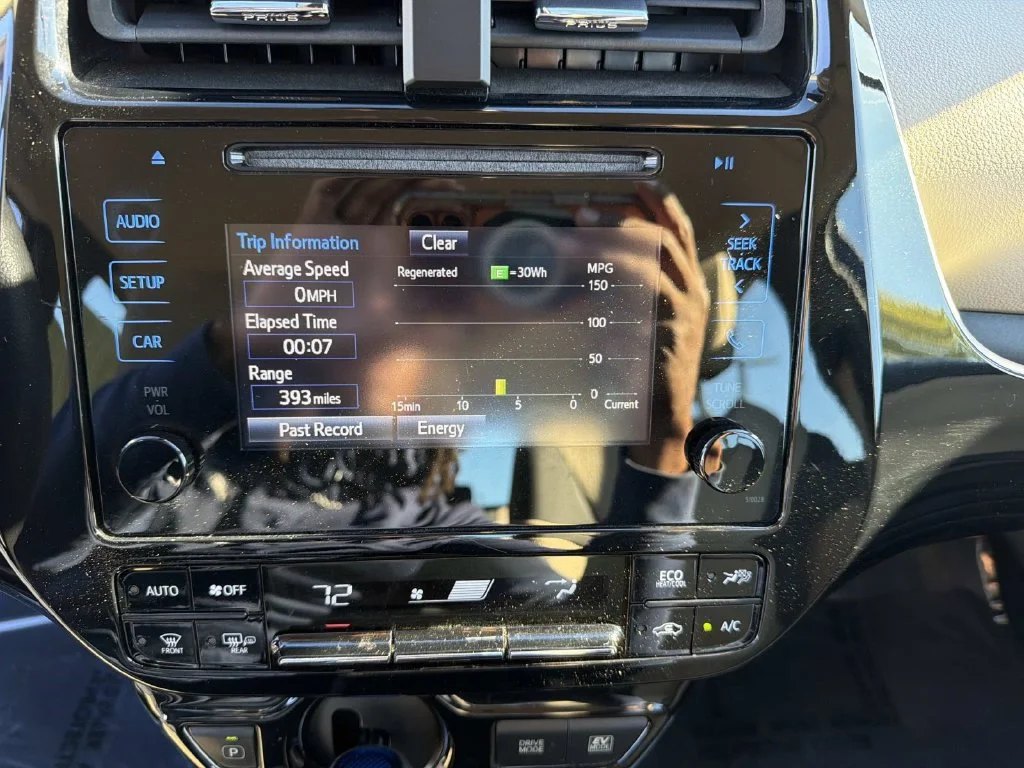 Used 2018 Blue Toyota Two image 22