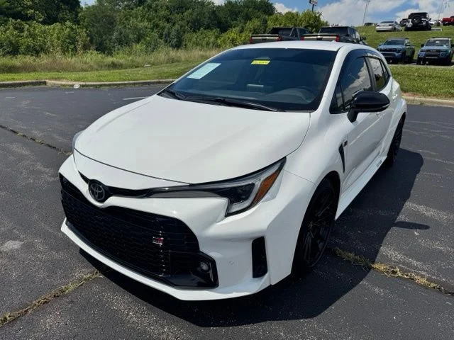Used 2024  Toyota Premium image 7