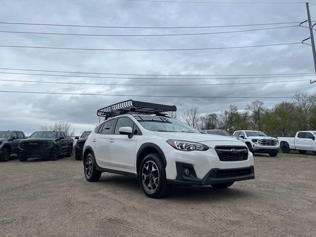 Used 2019 Crystal White Pearl Subaru 2.0i Premium image 4