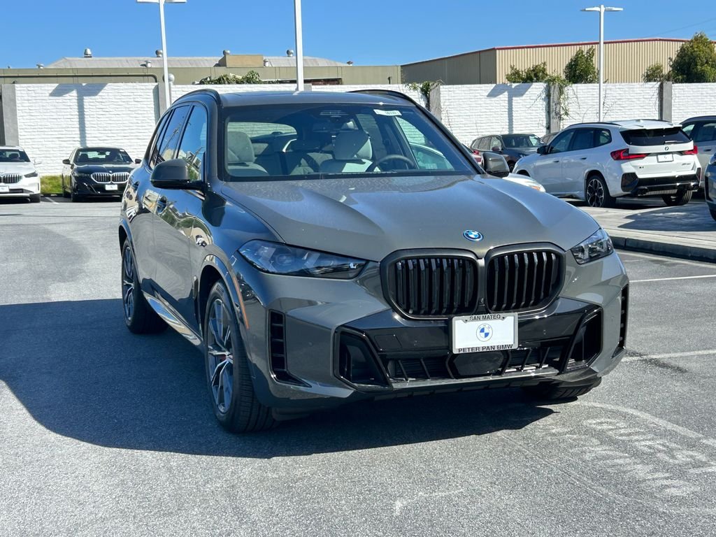 New 2026 Dravit Grey Metallic BMW xDrive50e image 7