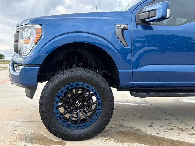 Used 2023 Blue Ford Lariat image 4