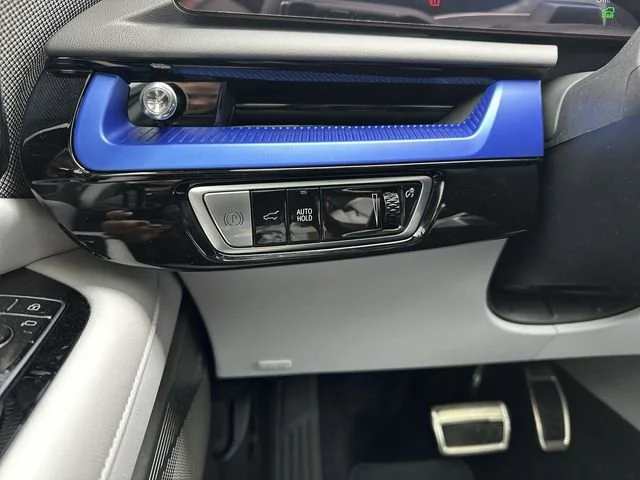2026 Cadillac OPTIQ Sport - Photo 17