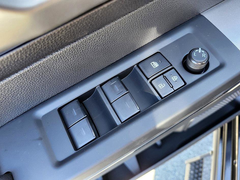 2025 Toyota Tundra SR5 - Photo 31