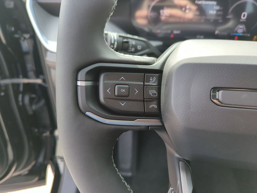 New 2026 Diamond Black Crystal Pearl-Coat Exterior Paint Jeep Limited image 22