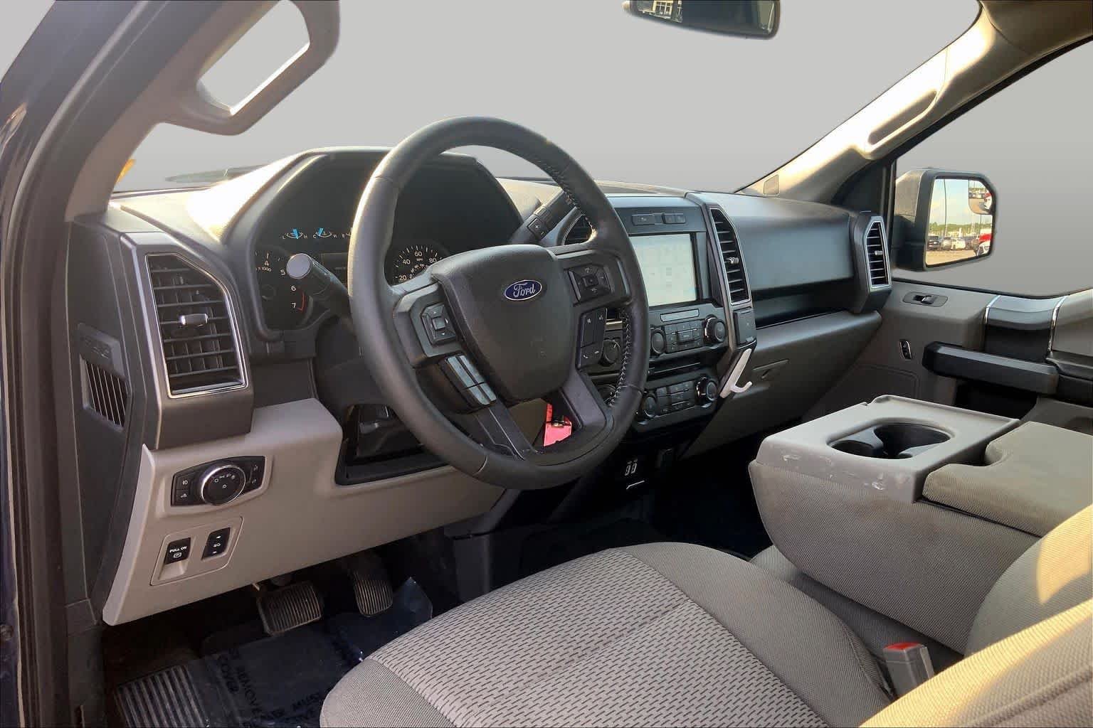 Used 2018 Blue Jeans Metallic Ford XLT image 15