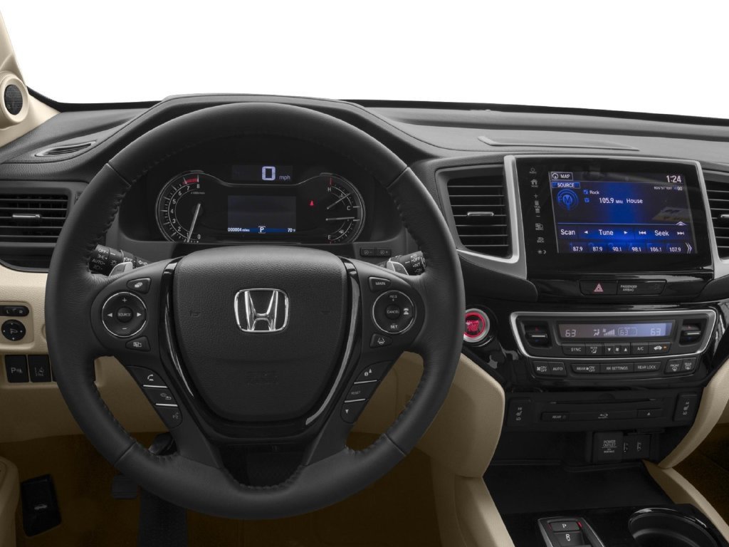 Used 2017  Honda Touring image 4