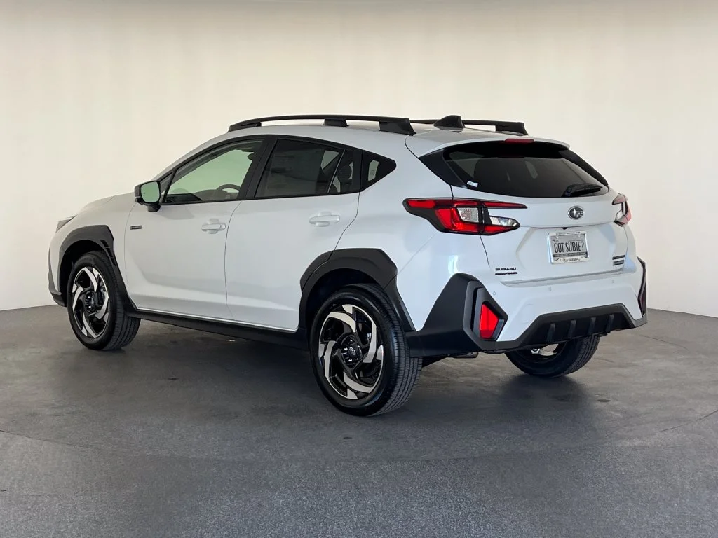 New 2026 CRYSTAL WHITE PEARL Subaru Limited Hybrid image 7