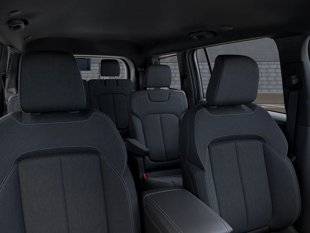 New 2026 Bright White Clear-Coat Exterior Paint Jeep Laredo image 26