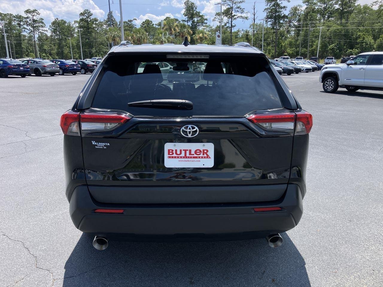Used 2024 Black (Midnight Black Metallic) Toyota XLE image 4
