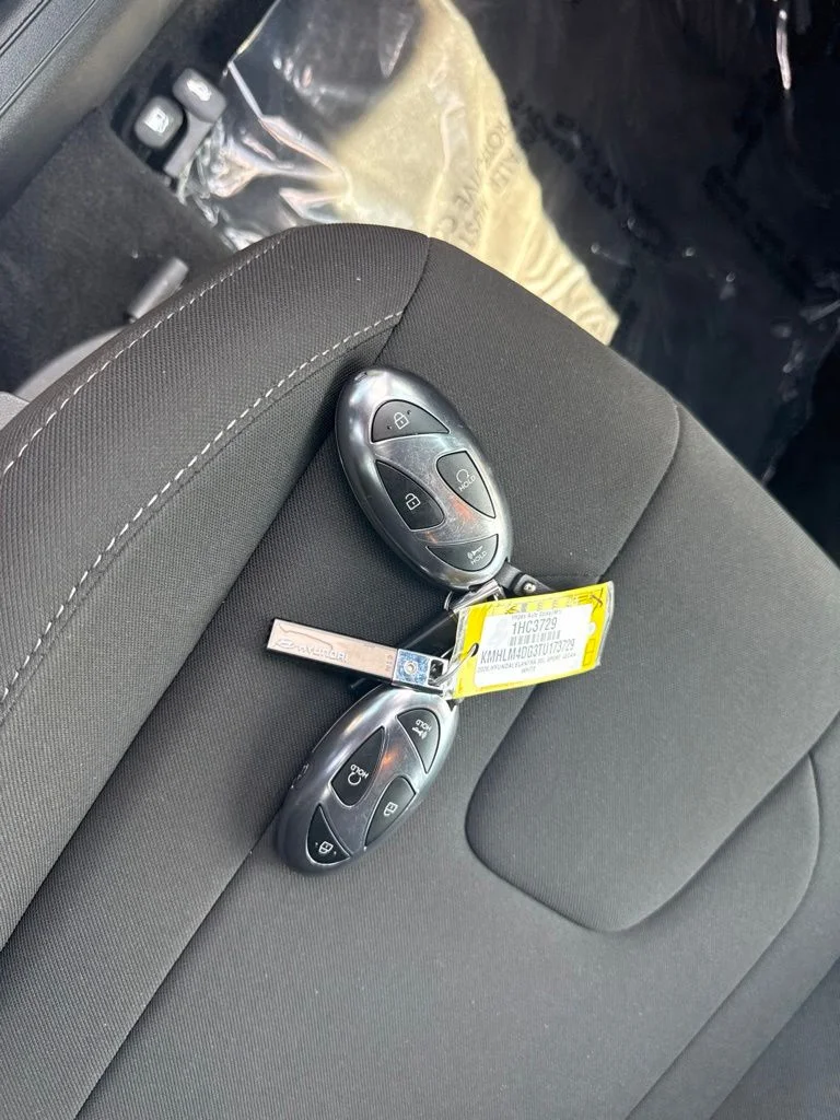 Used 2026 White Hyundai SEL Sport image 5