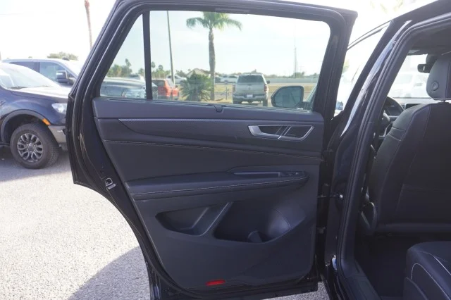 New 2026 Deep Black Pearl Volkswagen 2.0T SEL Premium R-Line image 18