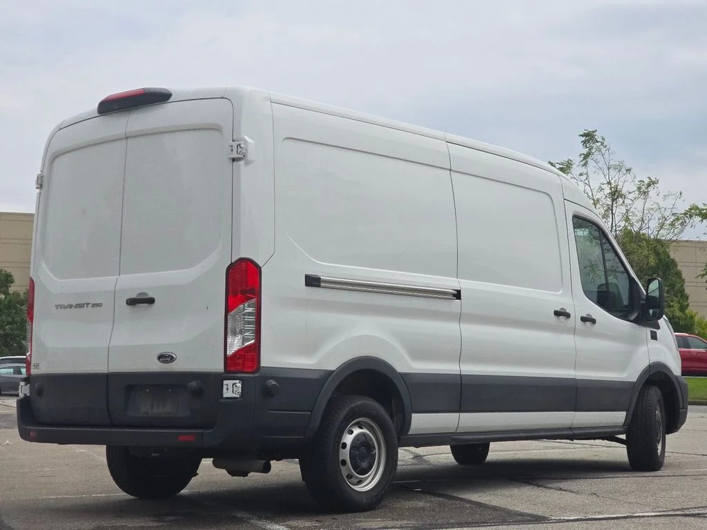 Used 2024 Oxford White Ford Base image 10