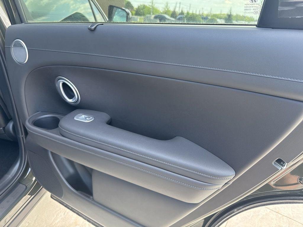 New 2026 Silver Hyundai SEL 8P image 36