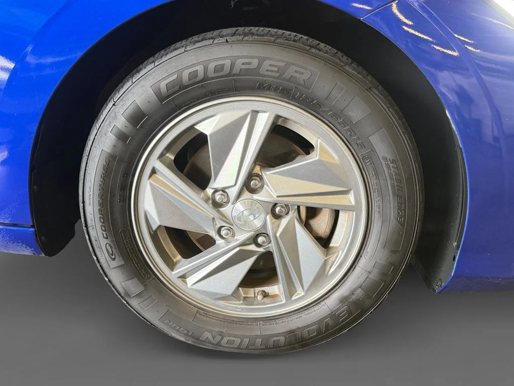Used 2024 Blue Hyundai SE image 9