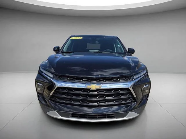 Used 2024 BLACK CHEVROLET 2LT image 8