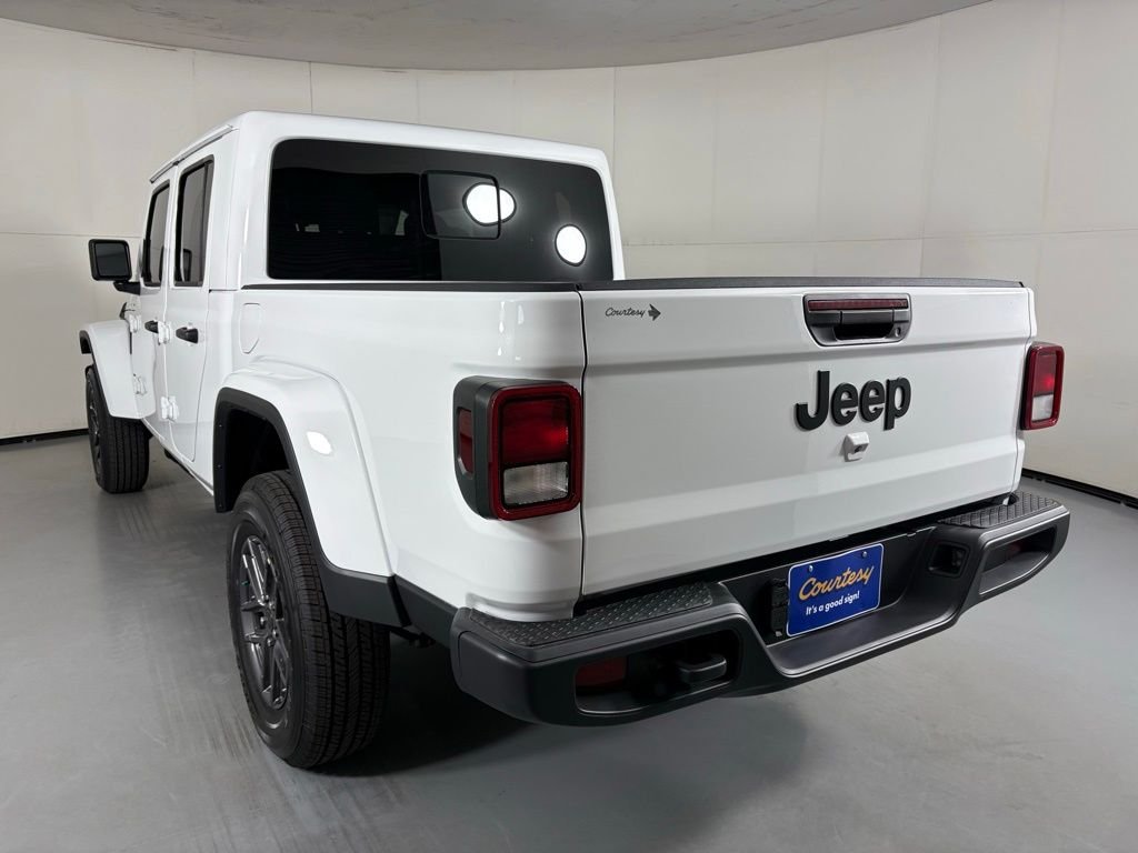 New 2026 Bright White Clear-Coat Exterior Paint Jeep Sport S image 6