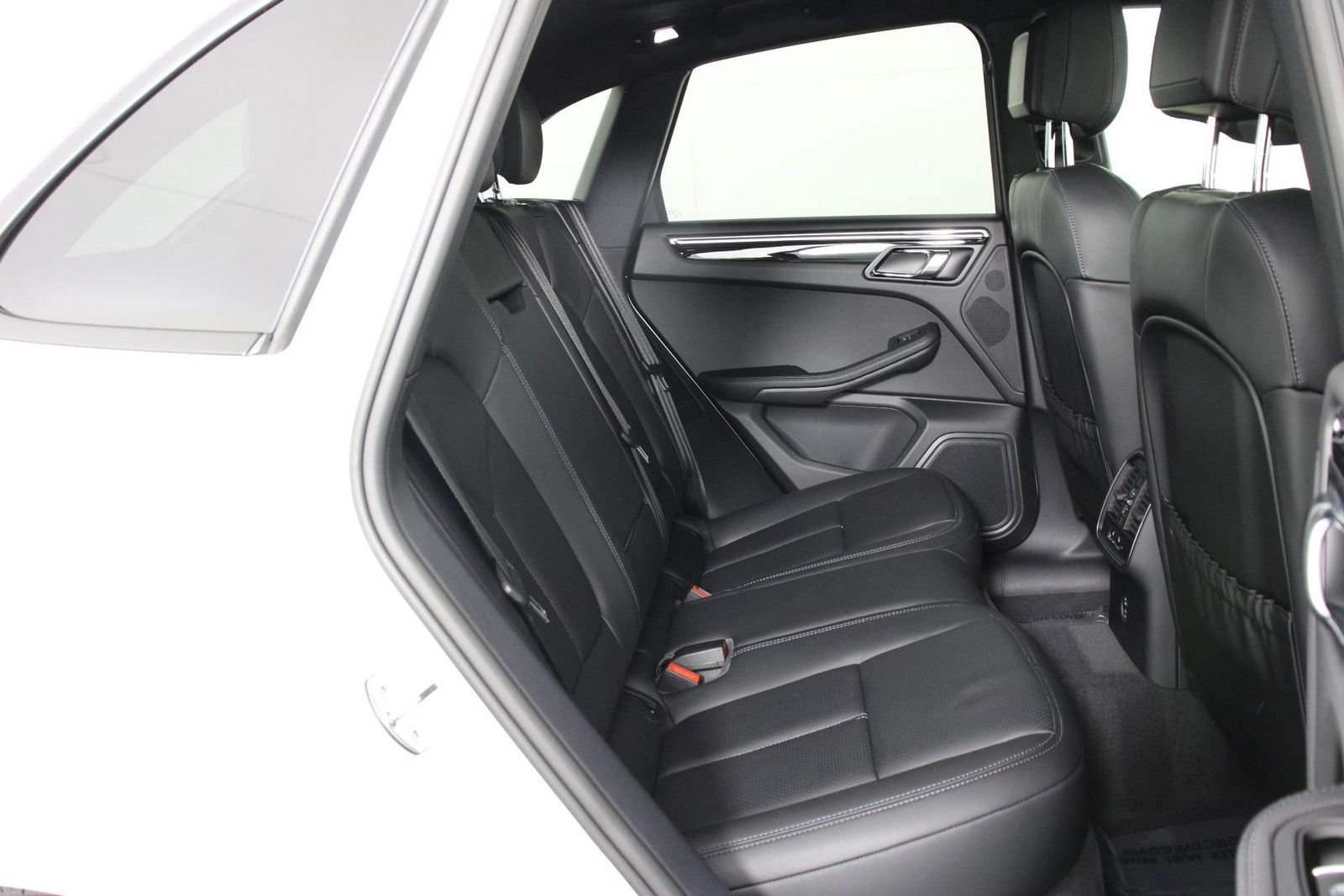 Certified Used 2026 White Porsche  image 32