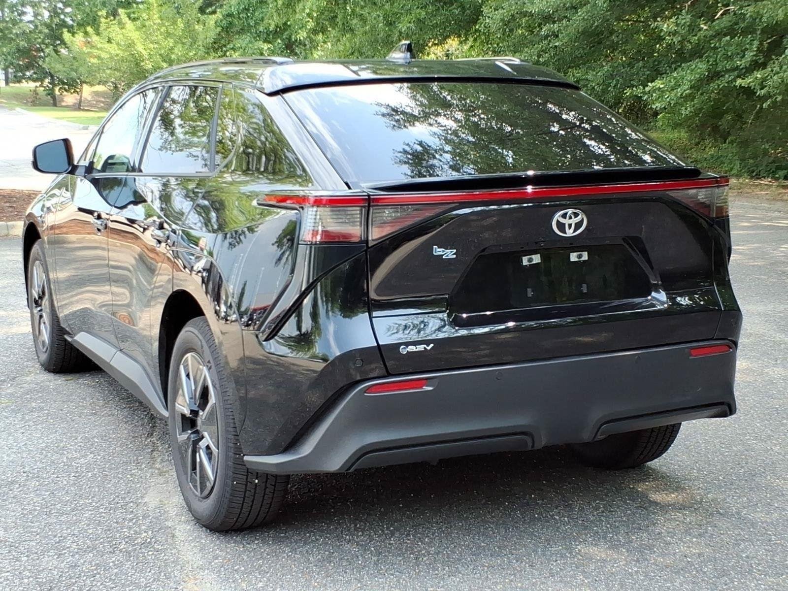 Used 2026 Midnight Black Metallic Toyota XLE Plus image 14