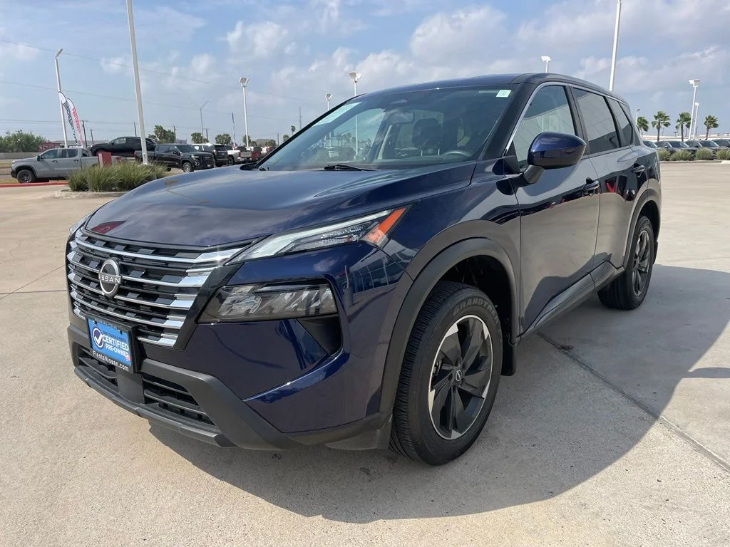 Used 2024 Blue Nissan SV image 3