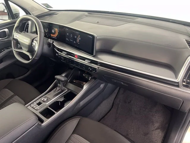 2026 Kia Sorento LX - Photo 38