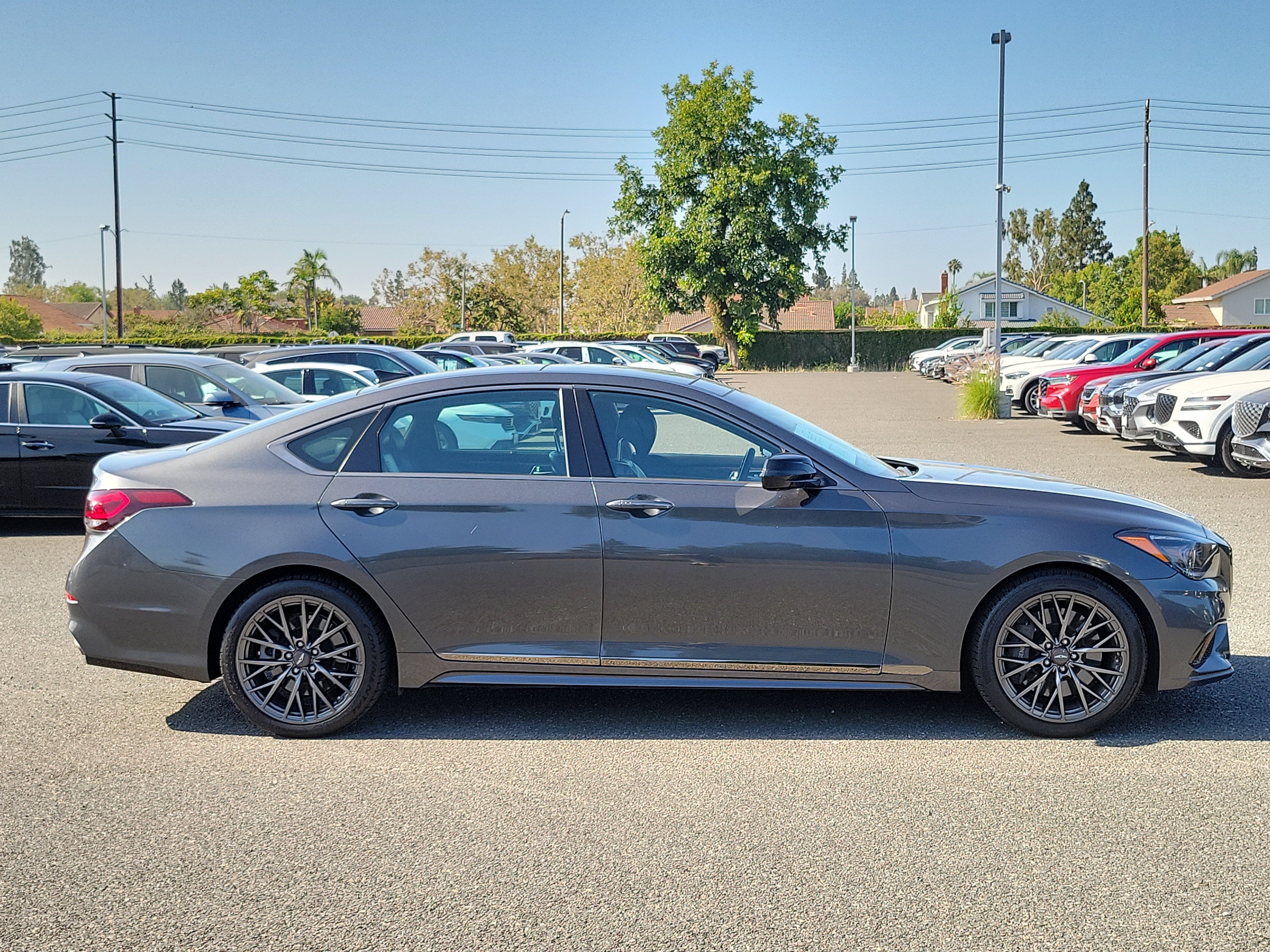 Used 2019 Himalayan Gray Genesis 3.3T Sport image 5