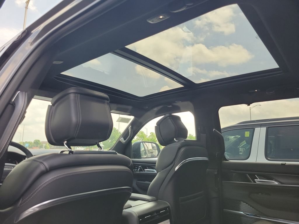New 2026 Baltic Gray Metallic Clearcoat Jeep Summit Obsidian image 14