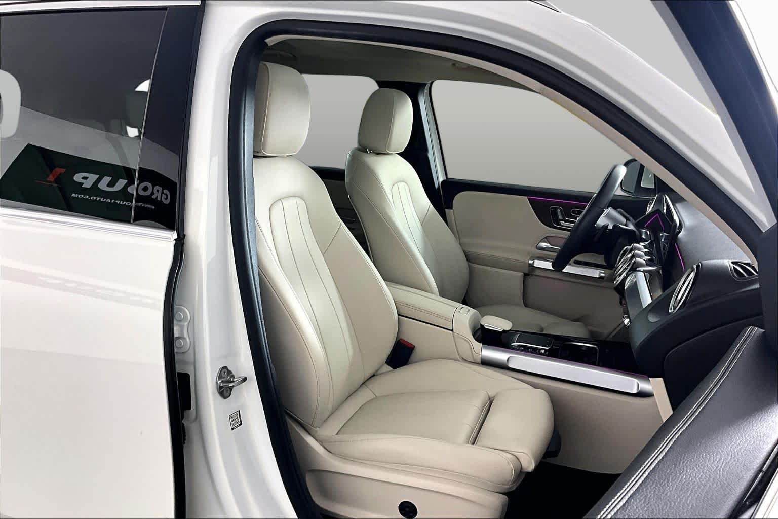 Used 2022 Polar White Mercedes-Benz GLB 250 image 9