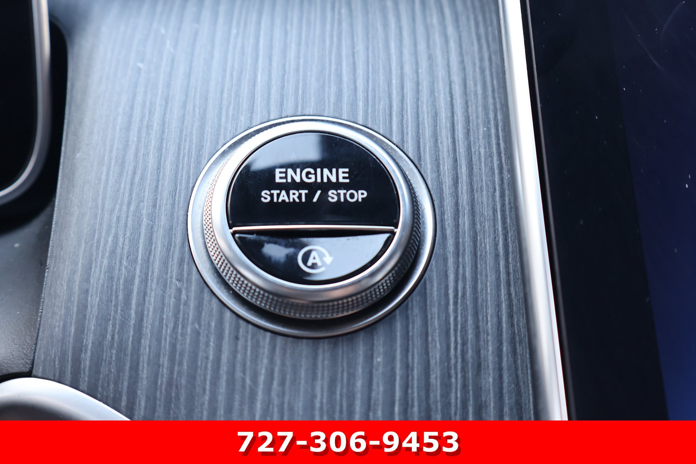 Certified Used 2025 Polar White Mercedes-Benz GLC 300 image 28