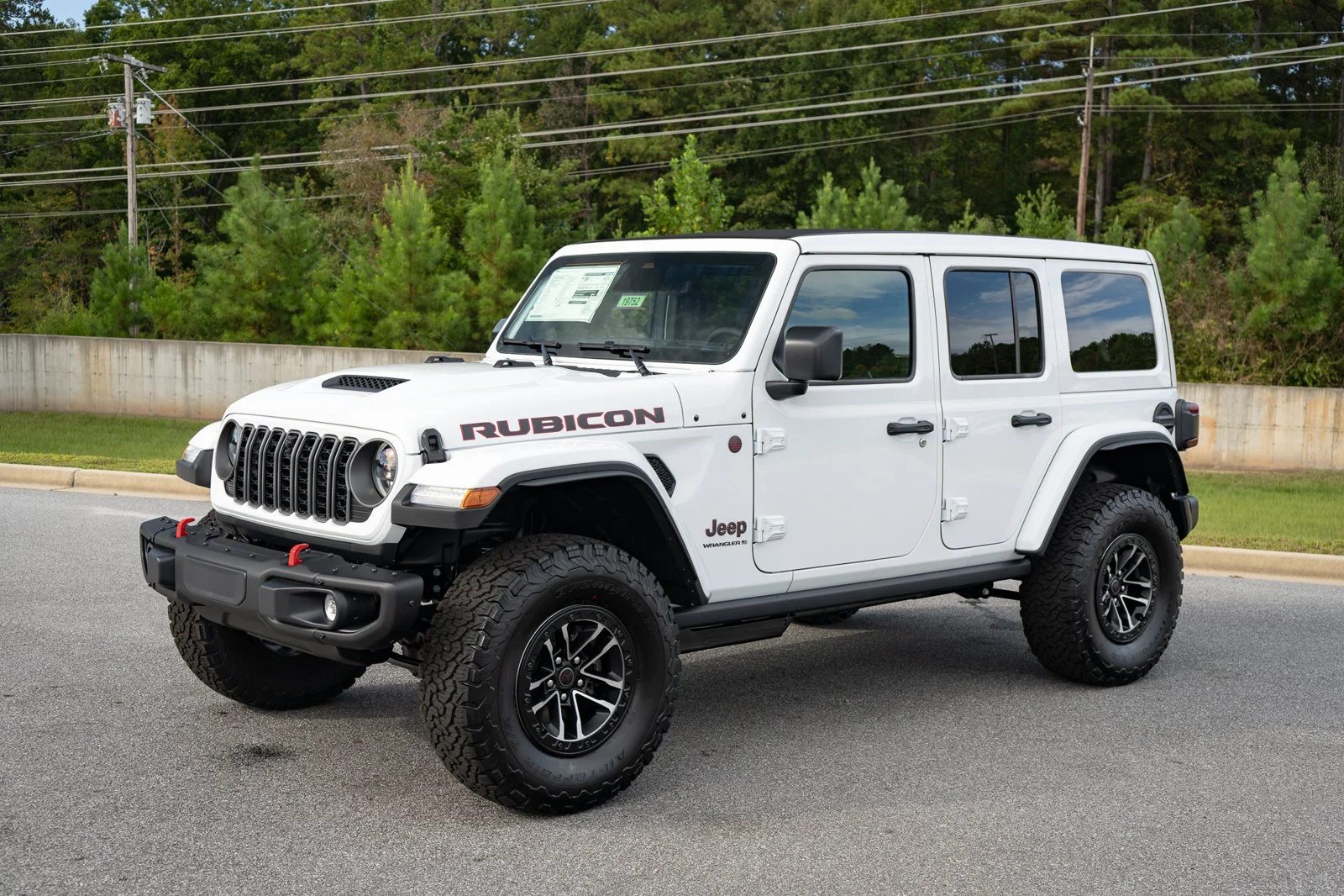New 2027 Bright White Clear-Coat Paint Jeep Rubicon X image 11