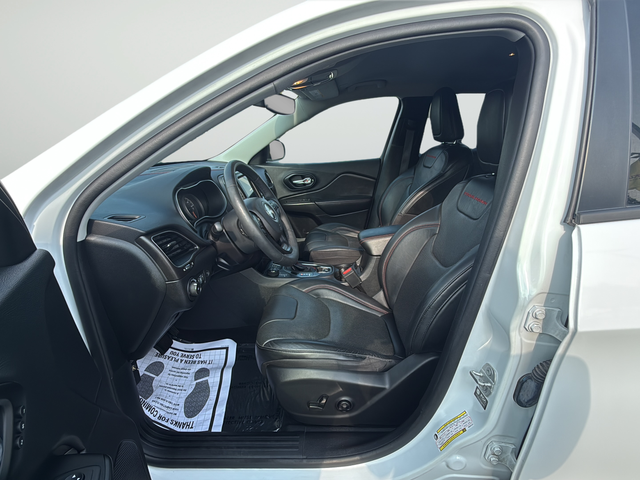 Used 2021 White Jeep Trailhawk image 34