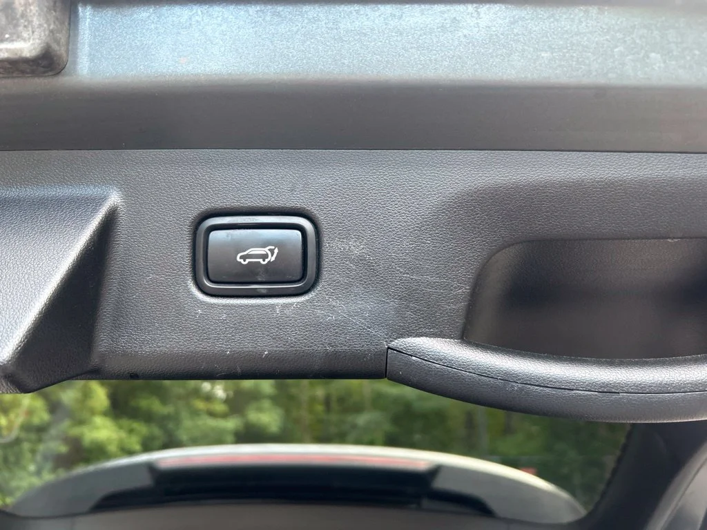 Used 2022 Gray Hyundai SEL image 33