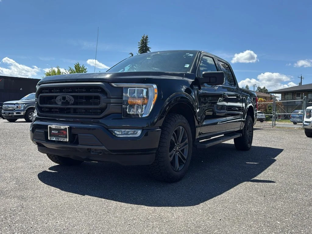 Used 2021 Agate Black Metallic Ford XLT image 35