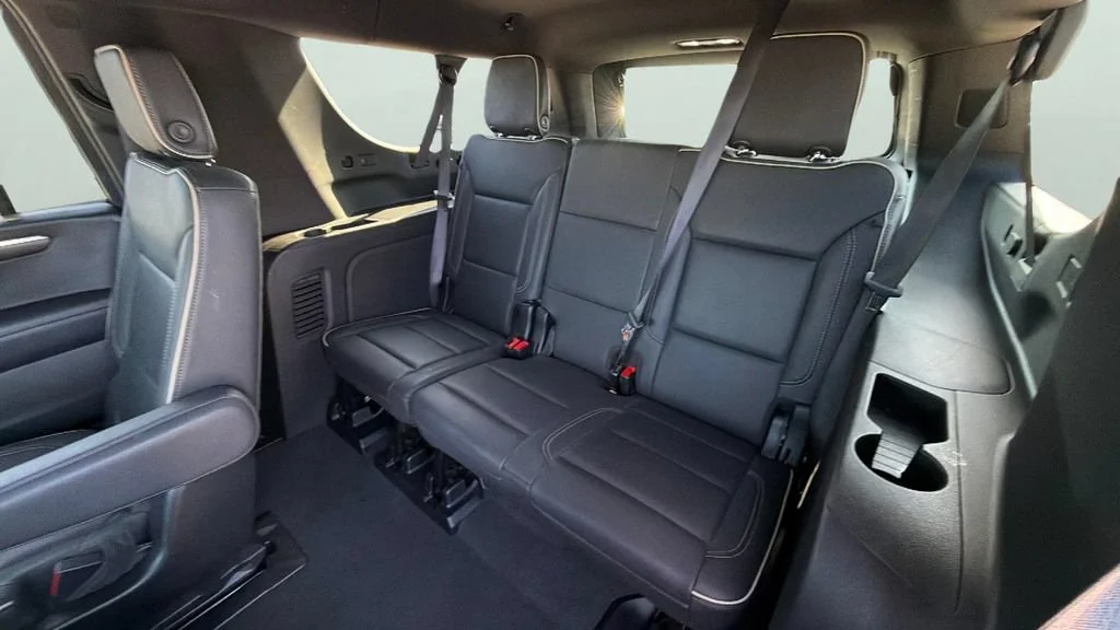 Used 2025 Black Chevrolet Premier image 28