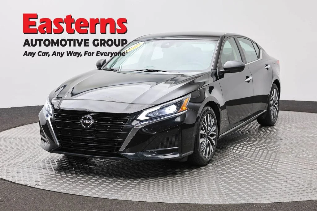 Used 2024 Black Nissan 2.5 SV image 1