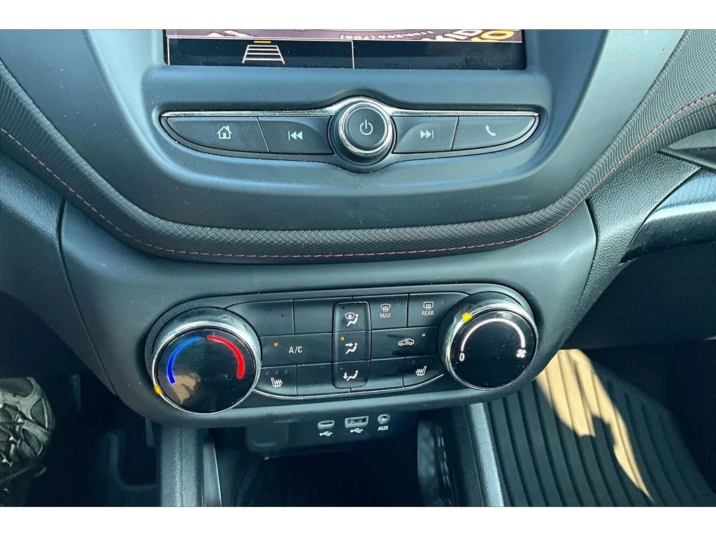 Used 2021 SATIN STEEL METALLIC Chevrolet RS image 21