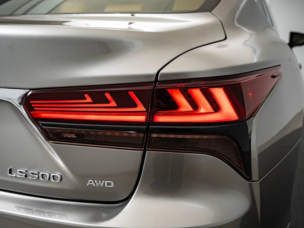 Used 2023 Atomic Silver Lexus 500 image 9