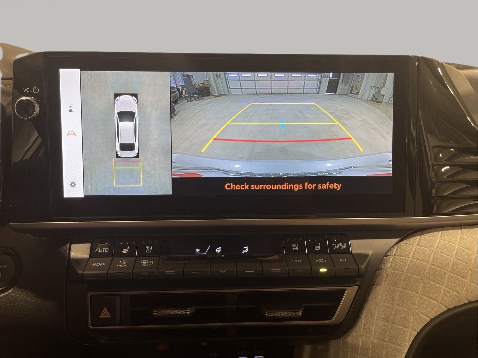 Used 2025 White Toyota XLE image 23