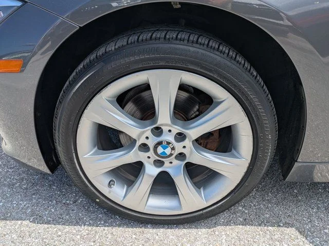 Used 2015 Mineral Gray Metallic BMW 320i xDrive image 12