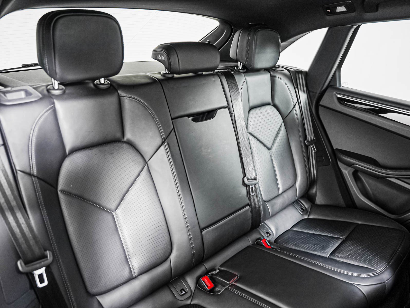 Certified Used 2026 CHALK Porsche  image 6
